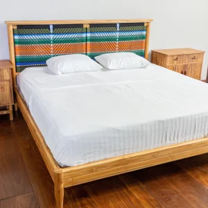 Monimbo King Bed Mot Mot