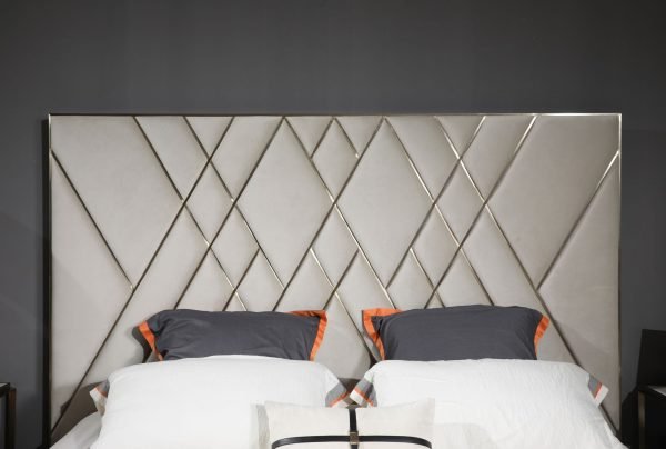Modrest Eldora - Glam Beige Velvet and Brushed Brass Bed - Image 3
