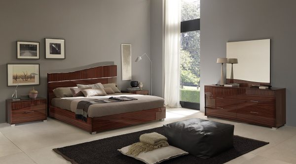 Queen SMA Sogno Modern Italian Eastern King Bed